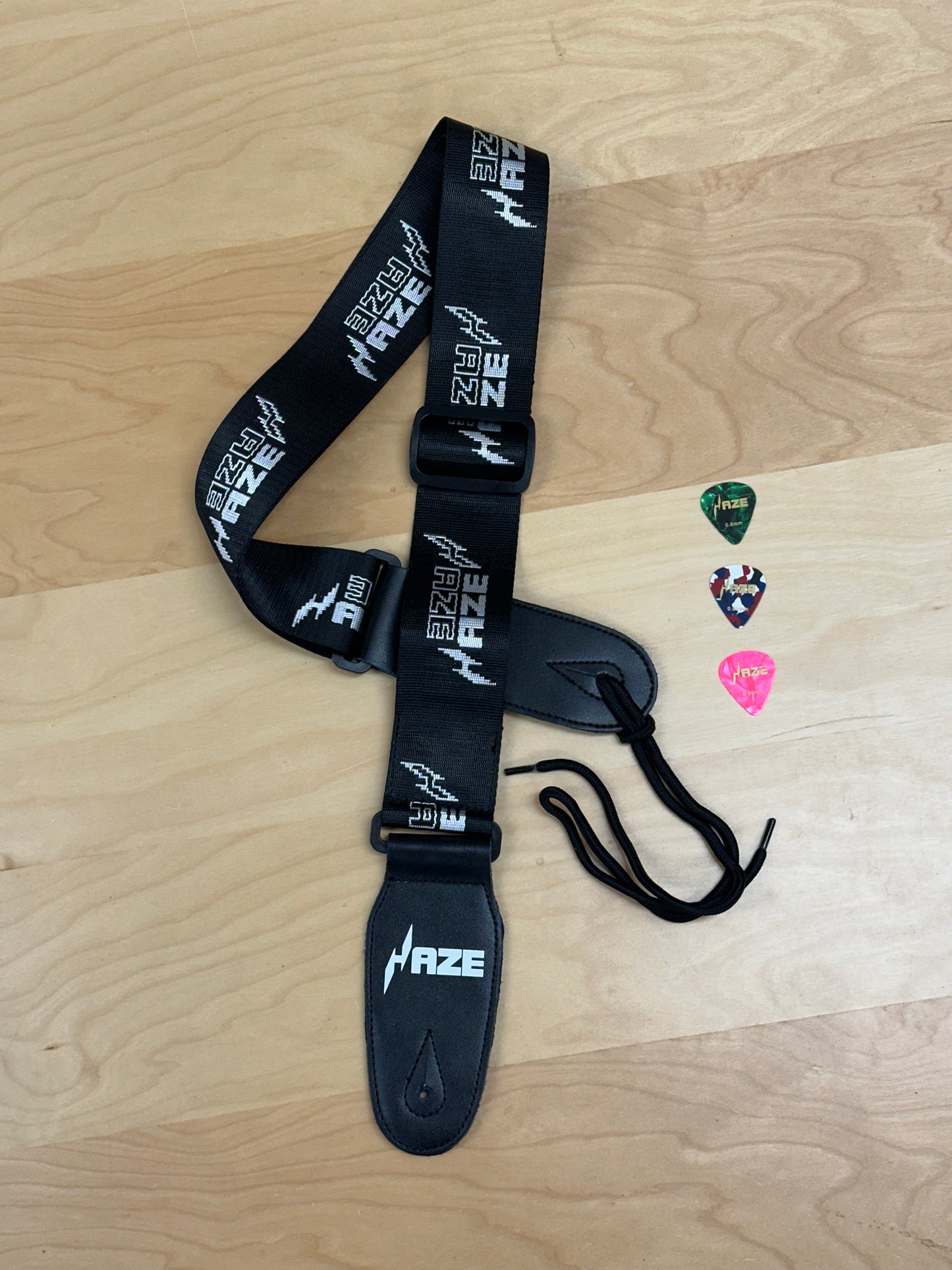 Haze Cotton + Genuine Leather End Guitar Strap with Pick Pocket, Adjustable Length + 3 Picks