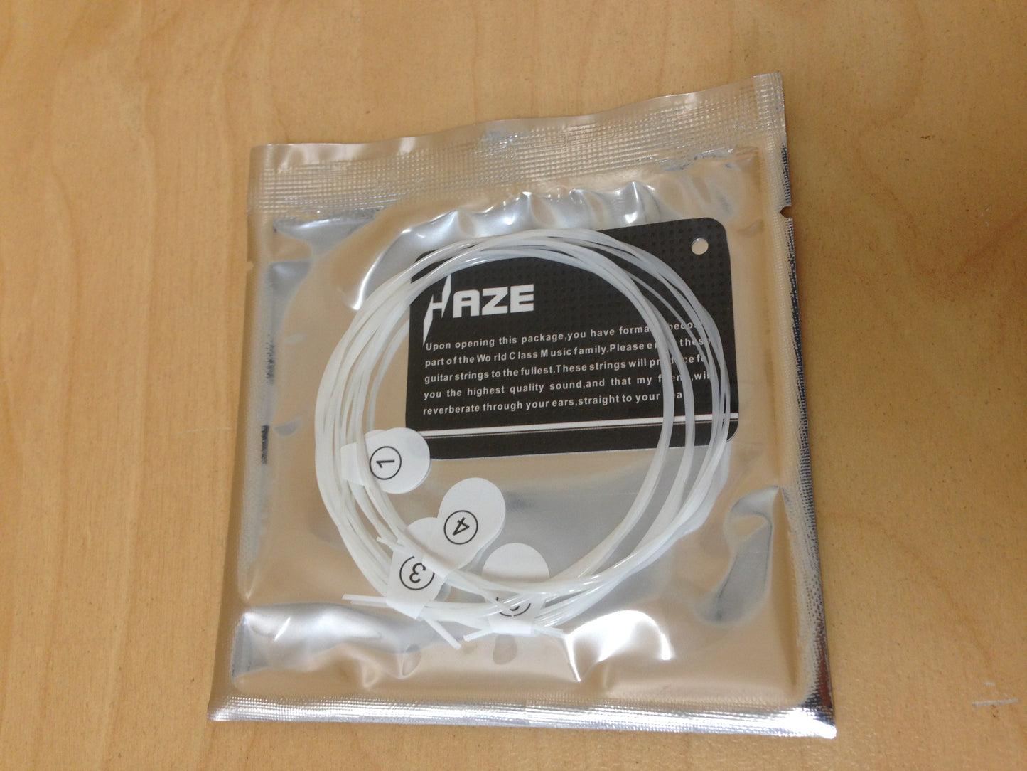 Haze DU23 Ukulele Nylon String for + 3 Picks