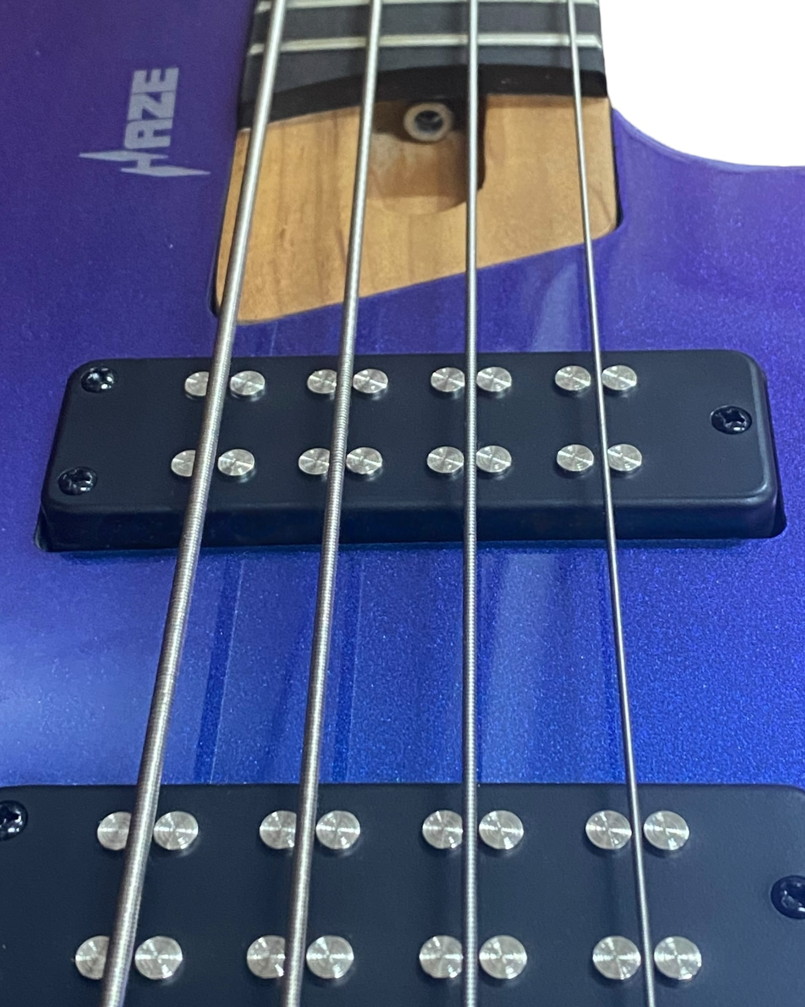 Haze HB4BLP Aurora Series Headless Electric Bass – 24-Fret Roasted Maple Neck, Blue-Purple Chameleon Finish, & Active BJ-80 Pickups