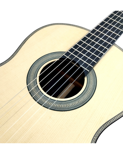 Caraya Classical Guitar- Unveiling the SCG-952N - A Classical Masterpiece of Elegance and Precision