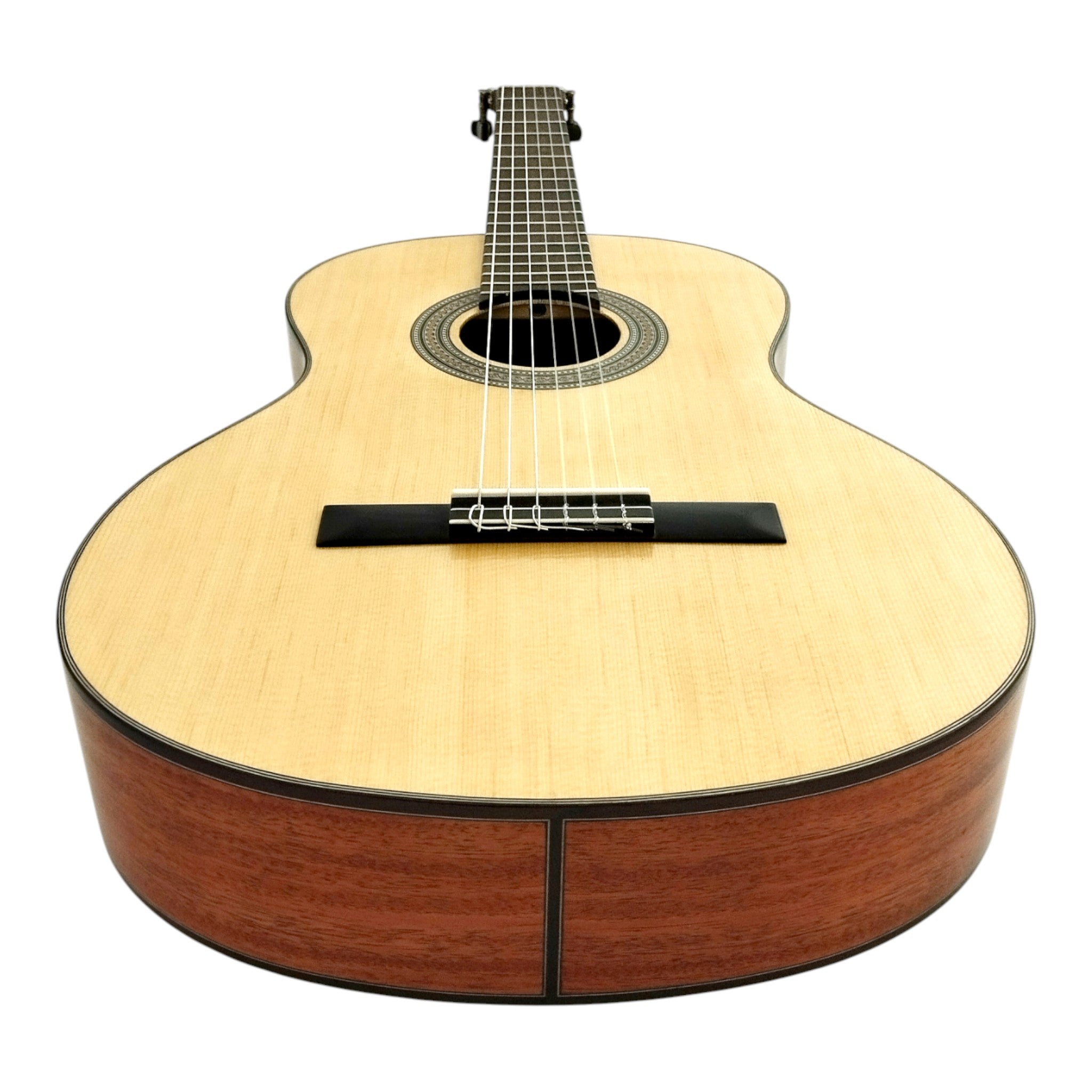 The CG01 Classical Guitar – Elegance in Sound and Design + Hard Case