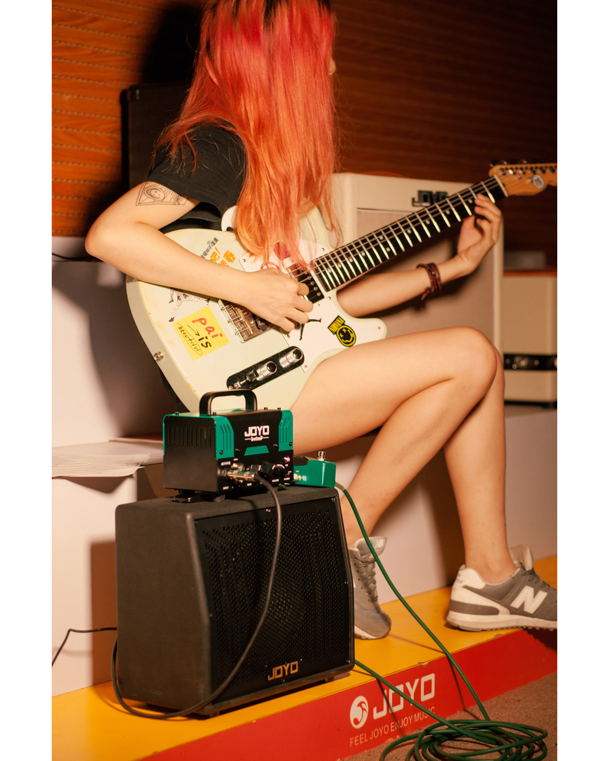 Haze Guitar Australia Joyo BTCAB 8-inch guitar speaker cabinet connected to a BantCab amplifier head