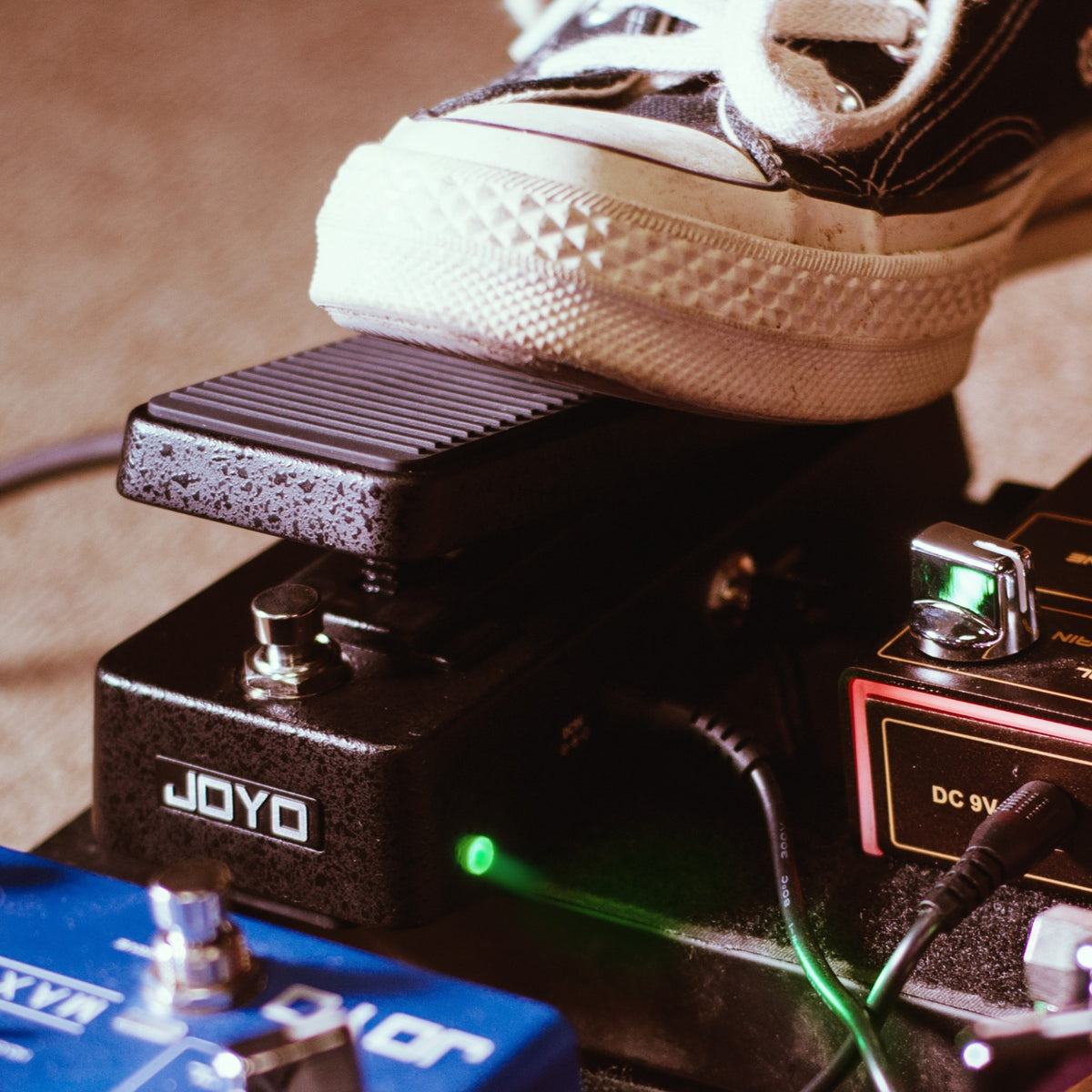 (PREORDER: EST LATE SEPT 2026) Joyo WAHI Classic Wah-Wah + Volume Guitar Effect Pedal w/ True Bypass