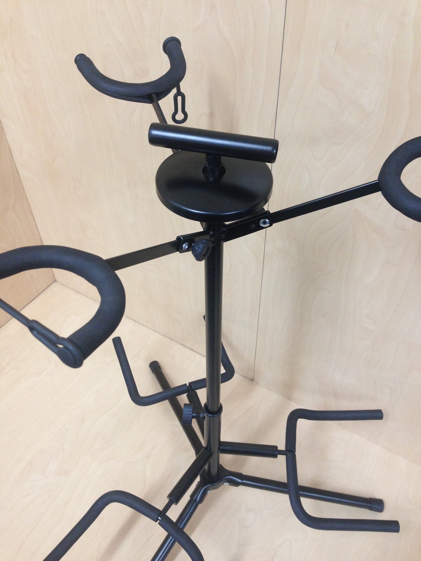 Haze GS012 Metal-Rubber Tripod 3-Guitar Stand