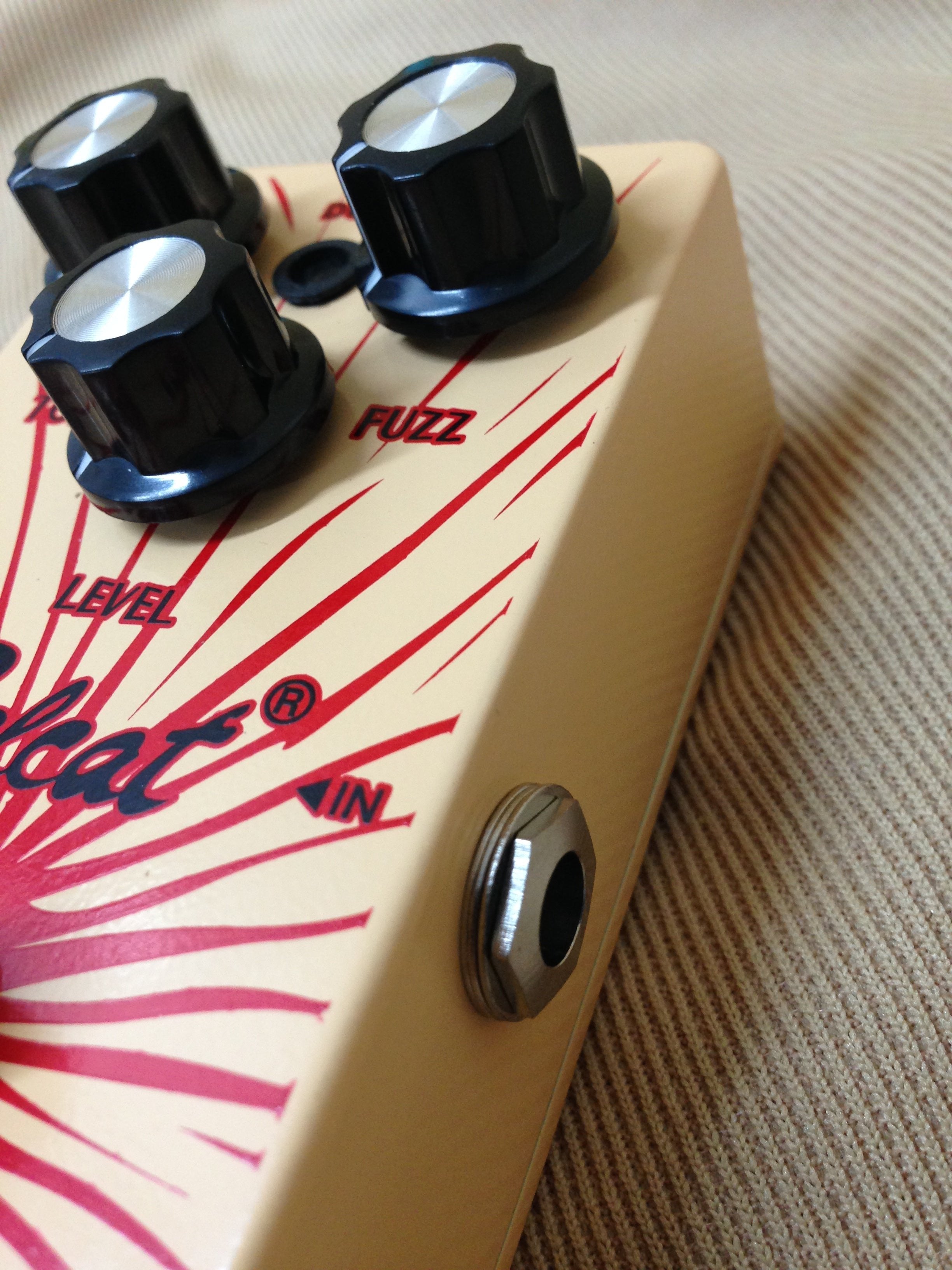 Belcat FUZ510 "R-Fuzz" Professional Fuzz Effects Pedal For Electric Guitar/Bass