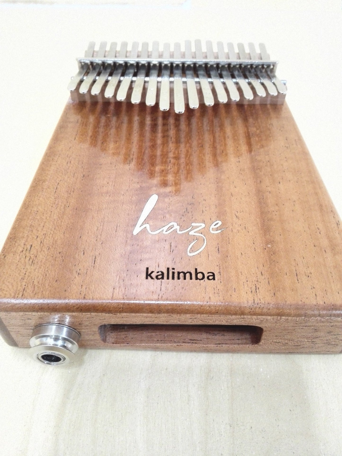 Haze HSH01EM 17-Key Solid Mahogany Kalimba w/Pickup