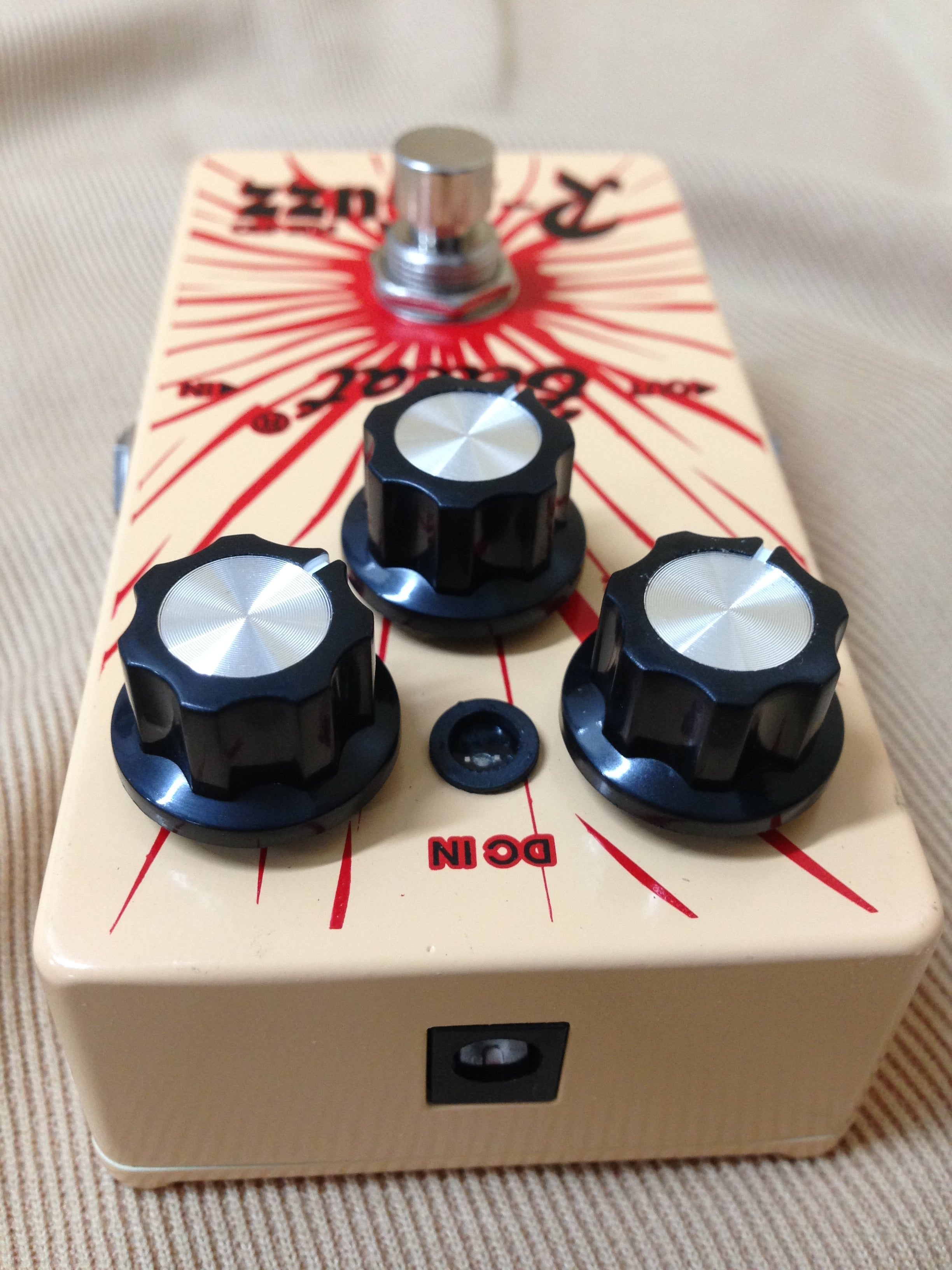 Belcat FUZ510 "R-Fuzz" Professional Fuzz Effects Pedal For Electric Guitar/Bass