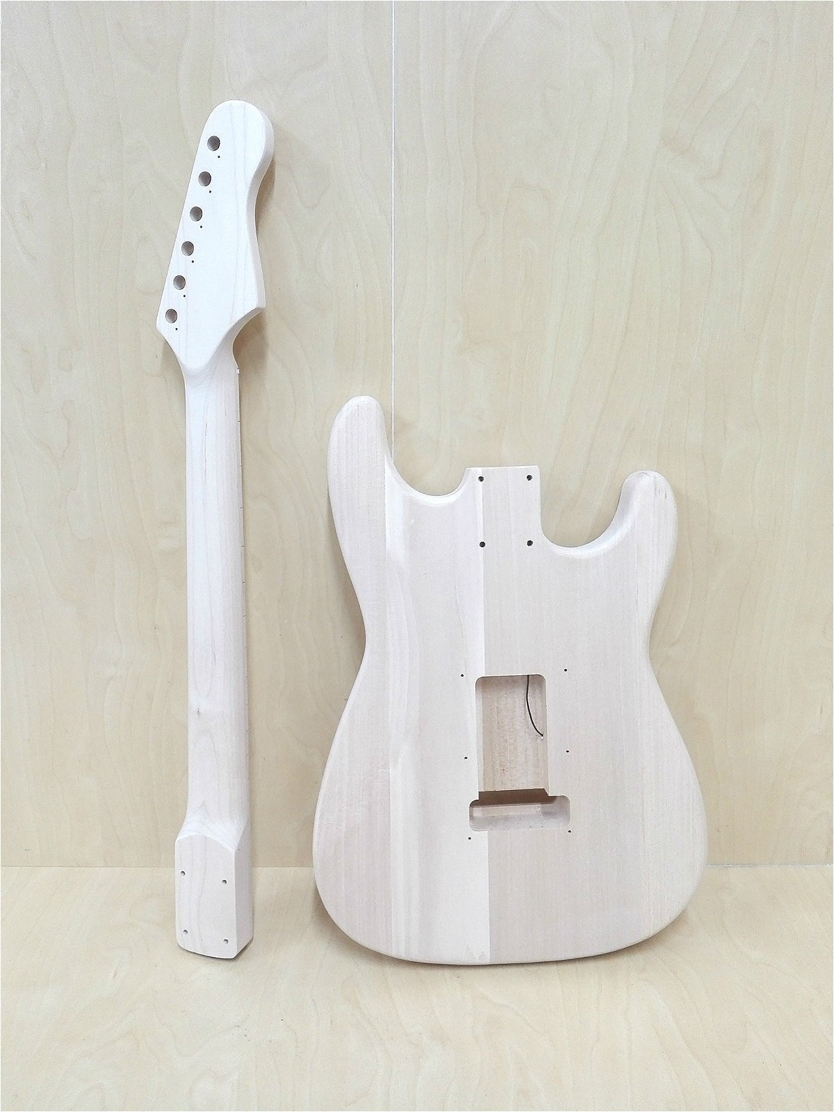 Left-Hand HSST1910DIYLH Solid Basswood Electric Guitar DIY Kit, No-Soldering