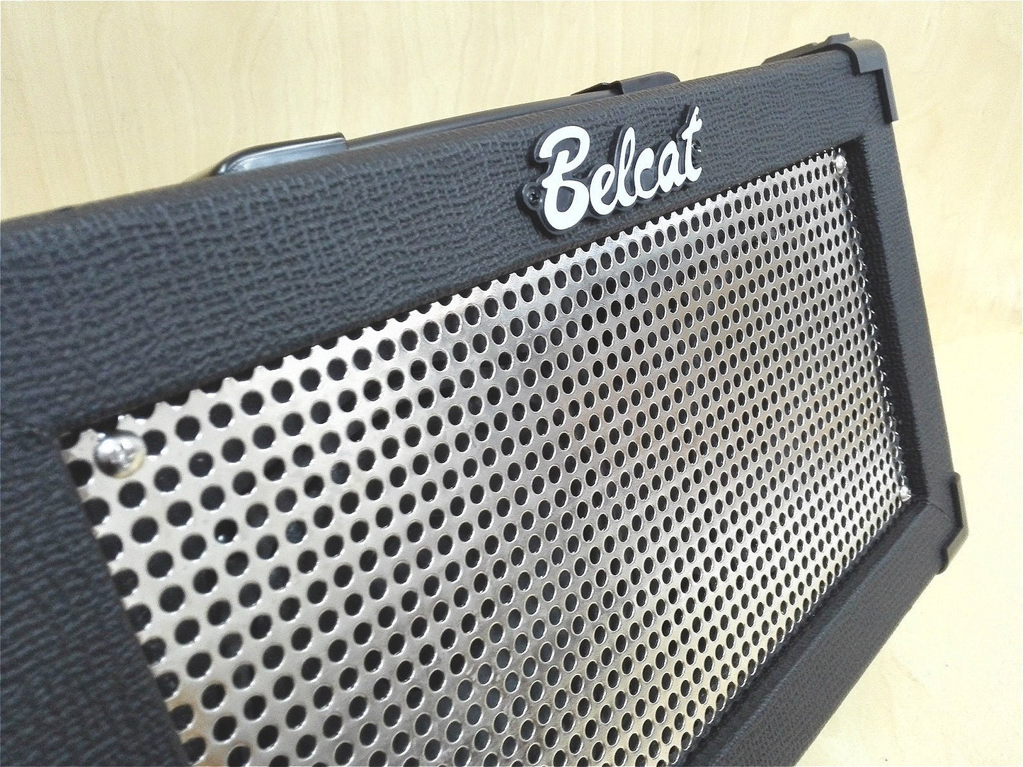 Belcat STREEBOX 15W Rechargeable Guitar Amplifier, Mic, Reverb, Delay, Chorus, Tremolo