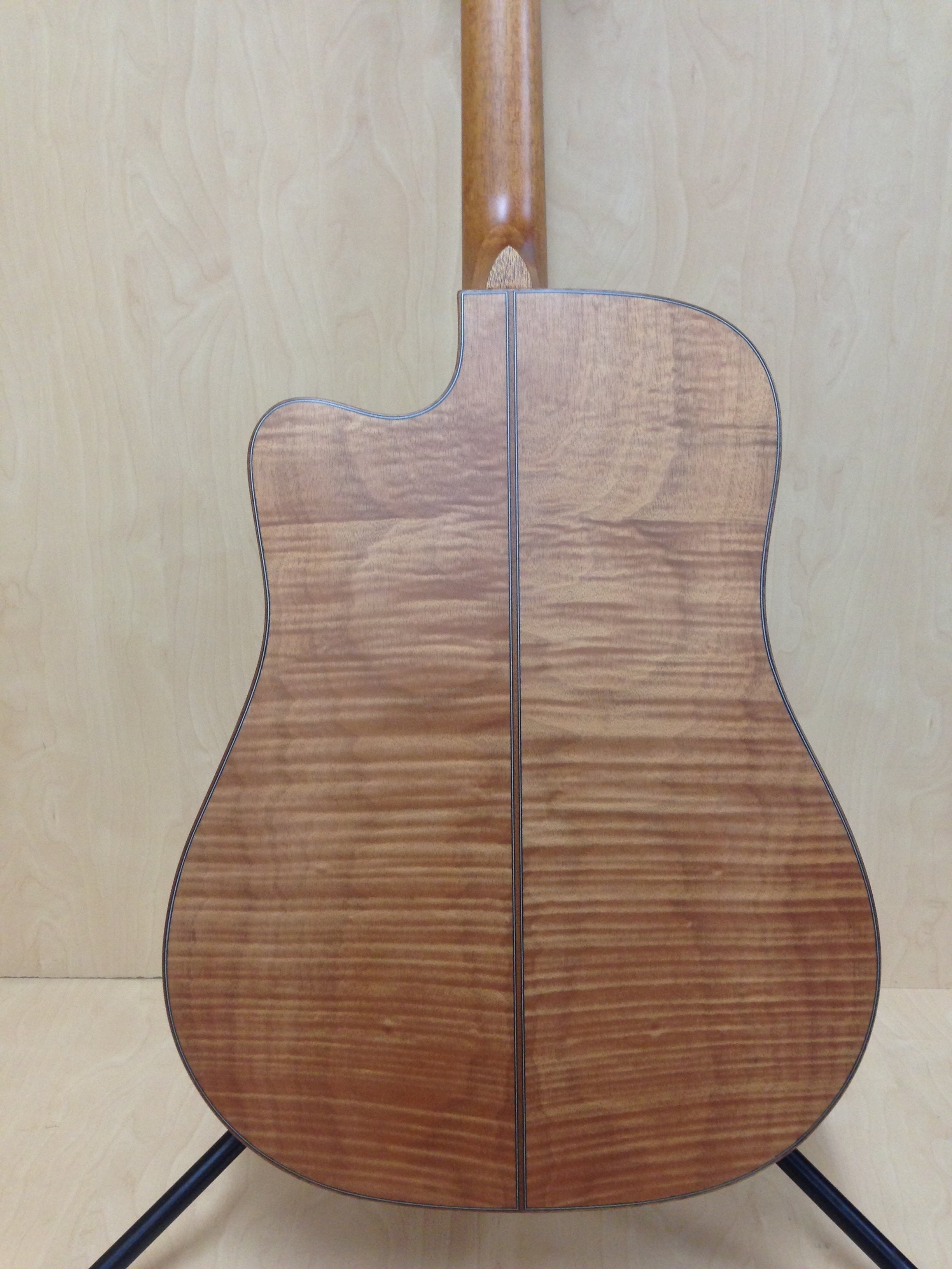 Klema K200DCCE Solid Canadian Cedar Top Flamed Maple Body Dreadnought Cutaway Acoustic Guitar - Natural