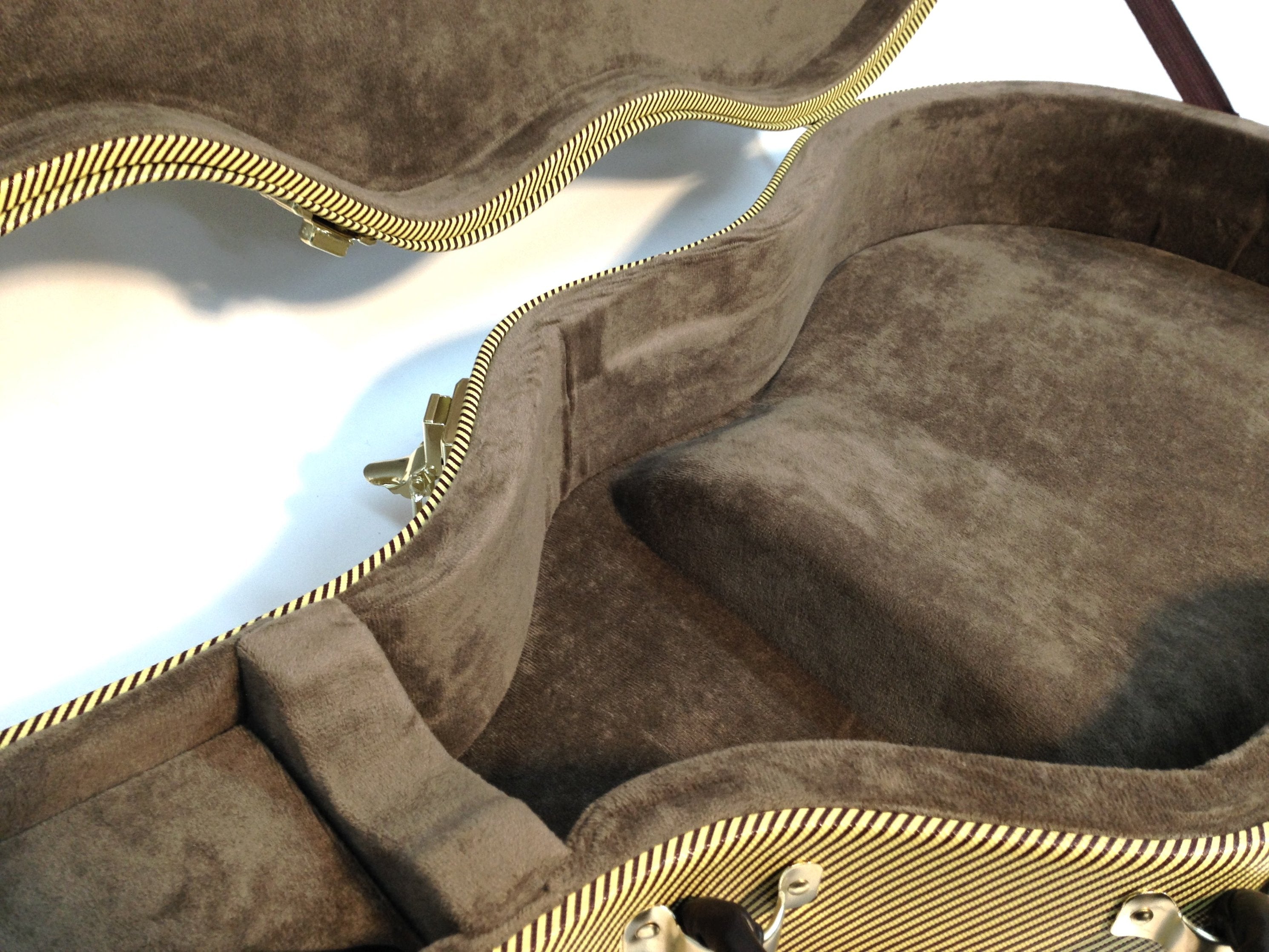 Haze 20HA Semi-Hollow Electric Guitar Hard Case - Lockable, Yellow Twill