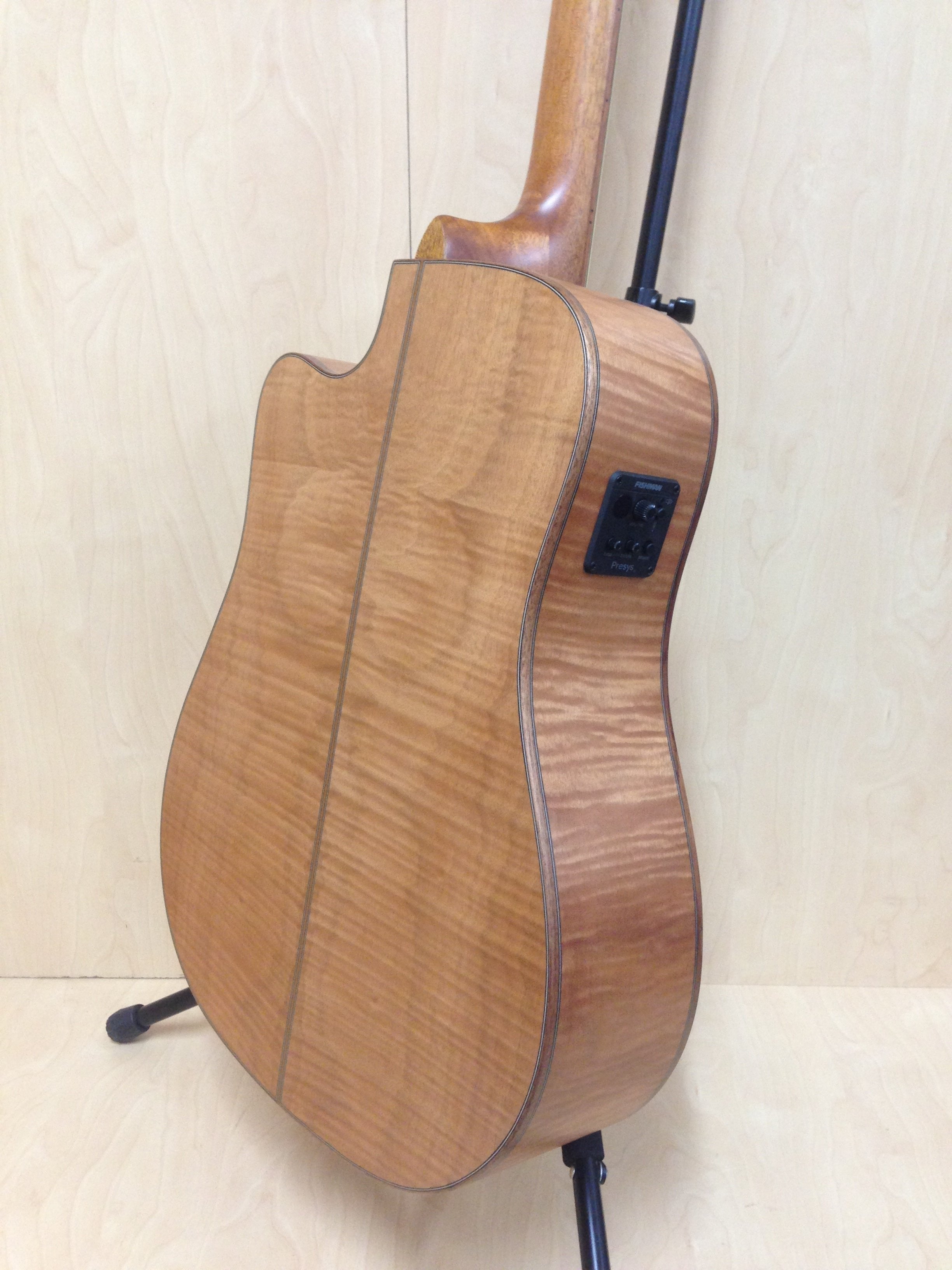 Klema K200DCCE Solid Canadian Cedar Top Flamed Maple Body Dreadnought Cutaway Acoustic Guitar - Natural